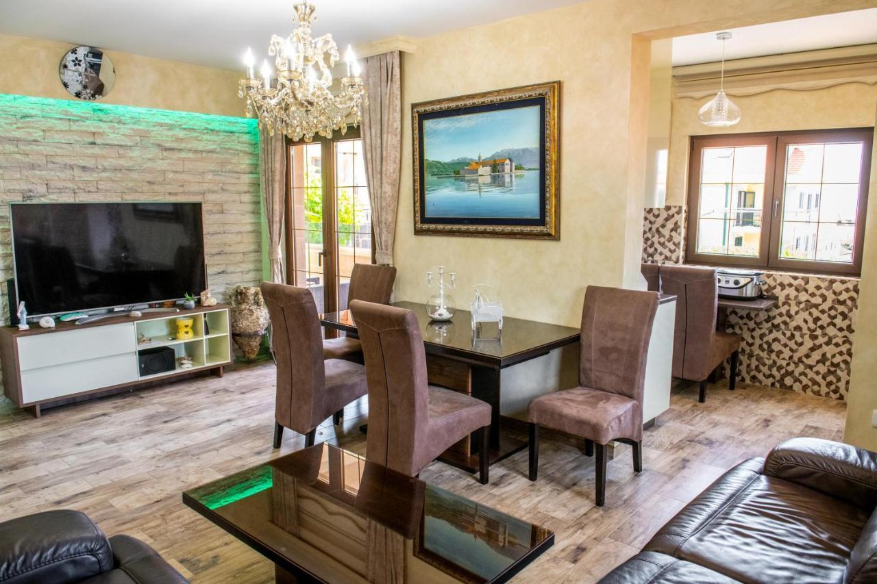 Raicevic Residence Tivat Bagian luar foto