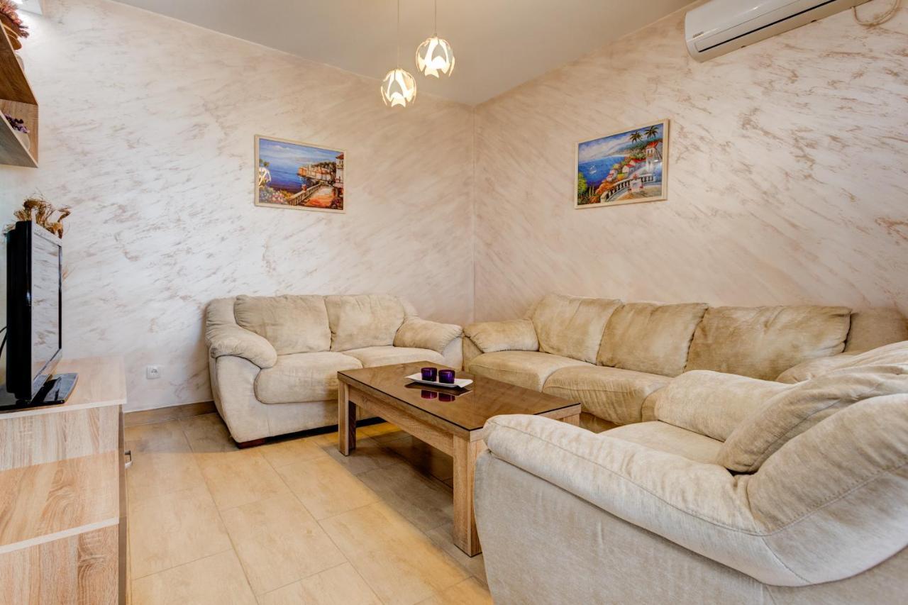 Raicevic Residence Tivat Bagian luar foto