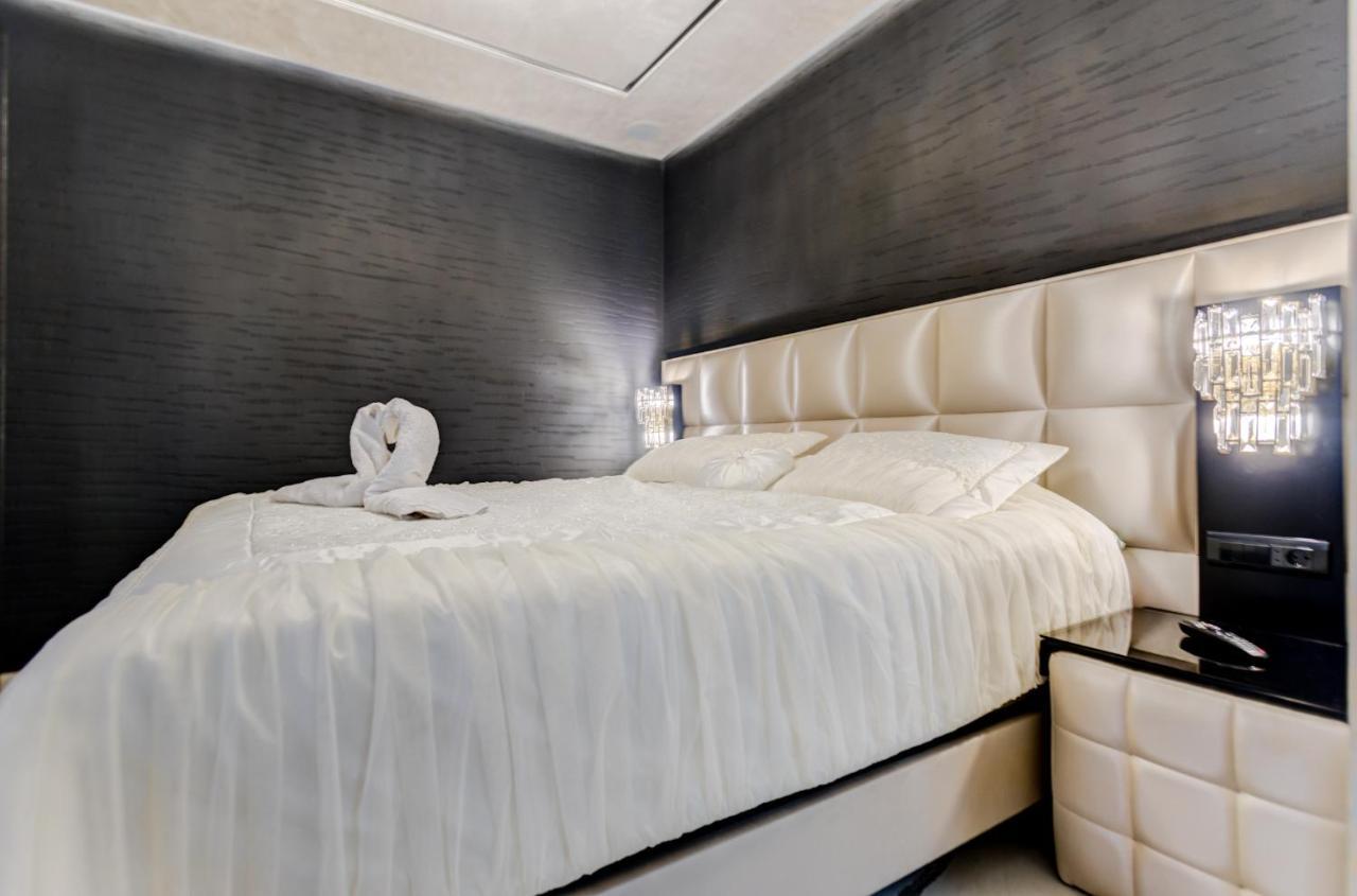 Raicevic Residence Tivat Bagian luar foto