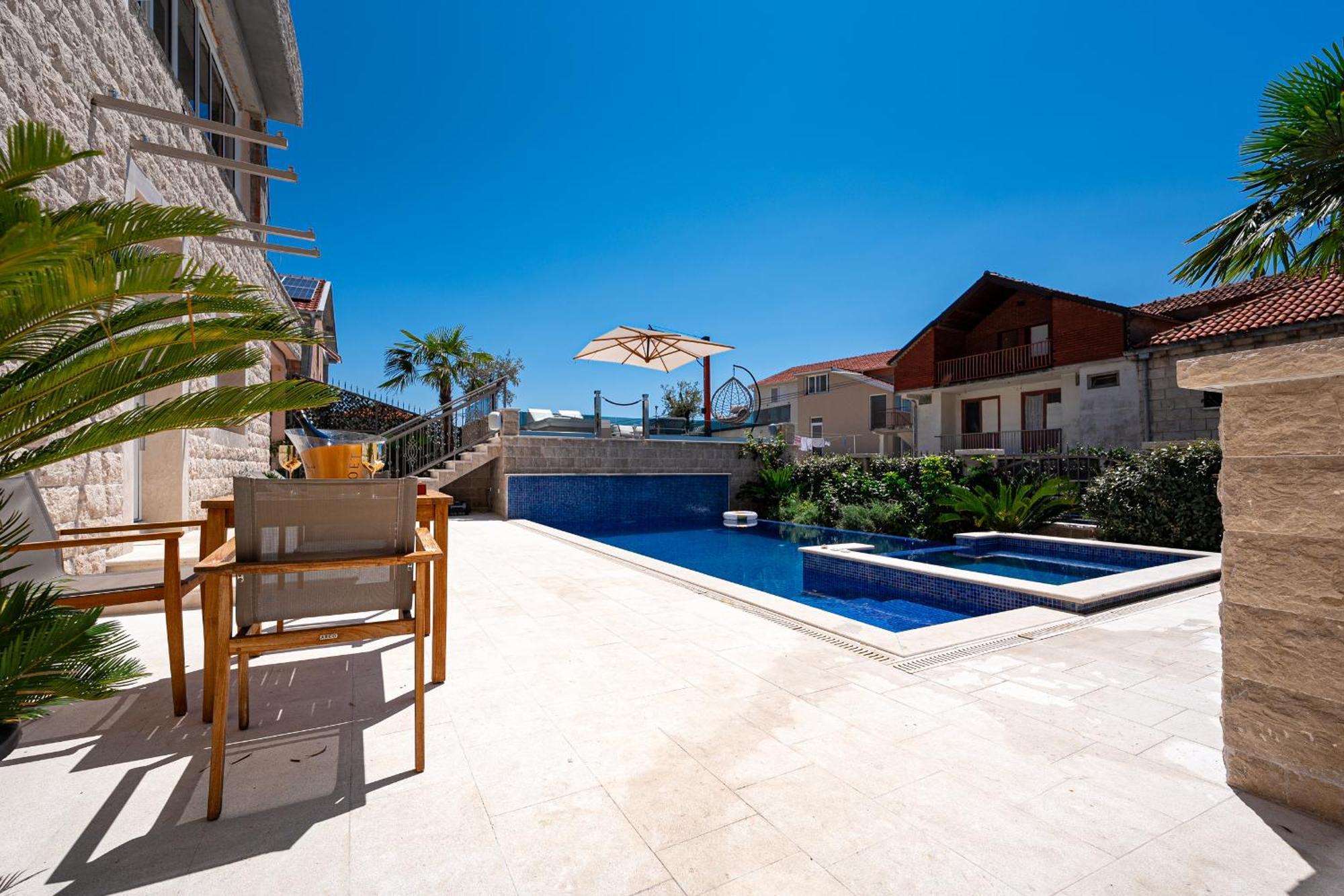 Raicevic Residence Tivat Bagian luar foto