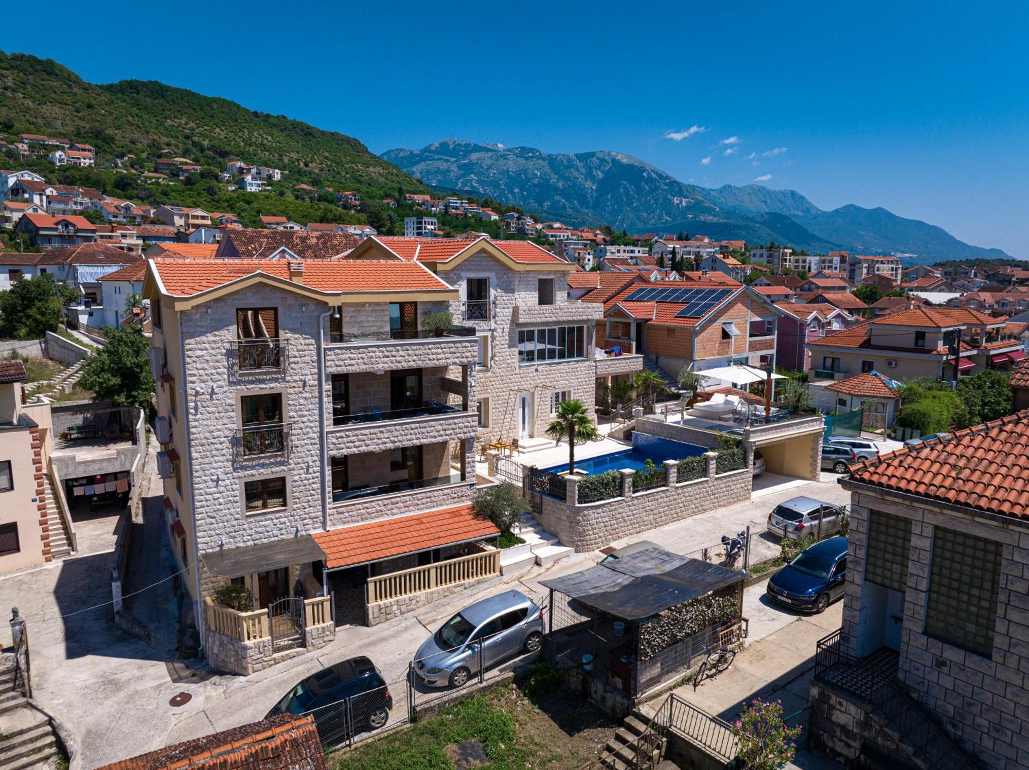 Raicevic Residence Tivat Bagian luar foto